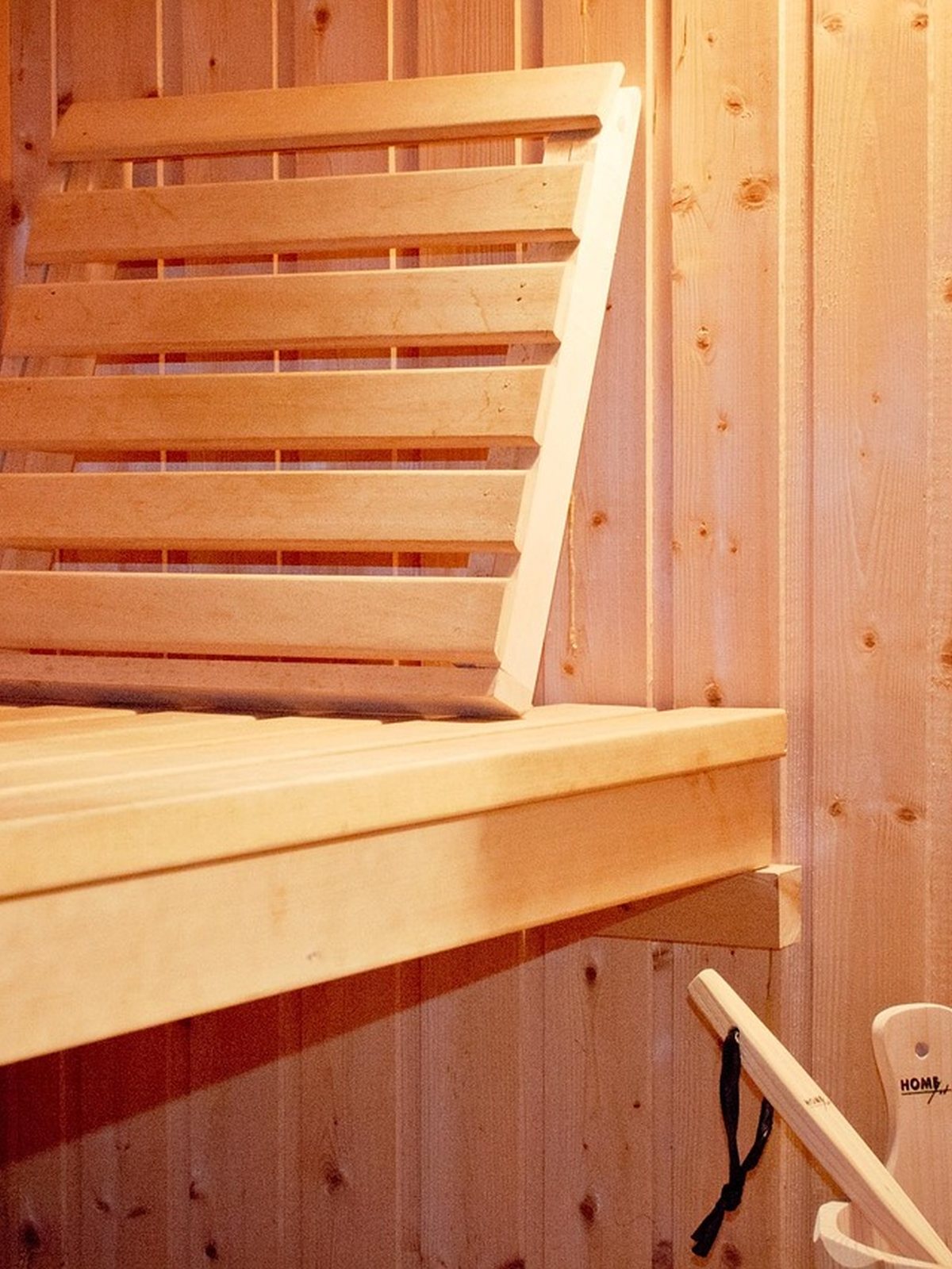 Banc en bois dans un sauna